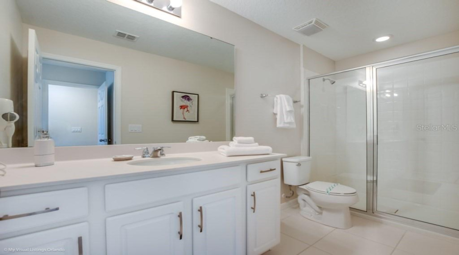 KISSIMMEE, Florida 34747, 5 Bedrooms Bedrooms, ,4 BathroomsBathrooms,Residential,For Sale,CAREY PALM,0,MFRO6330330
