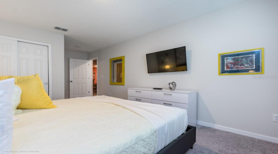 KISSIMMEE, Florida 34747, 5 Bedrooms Bedrooms, ,4 BathroomsBathrooms,Residential,For Sale,CAREY PALM,0,MFRO6330330