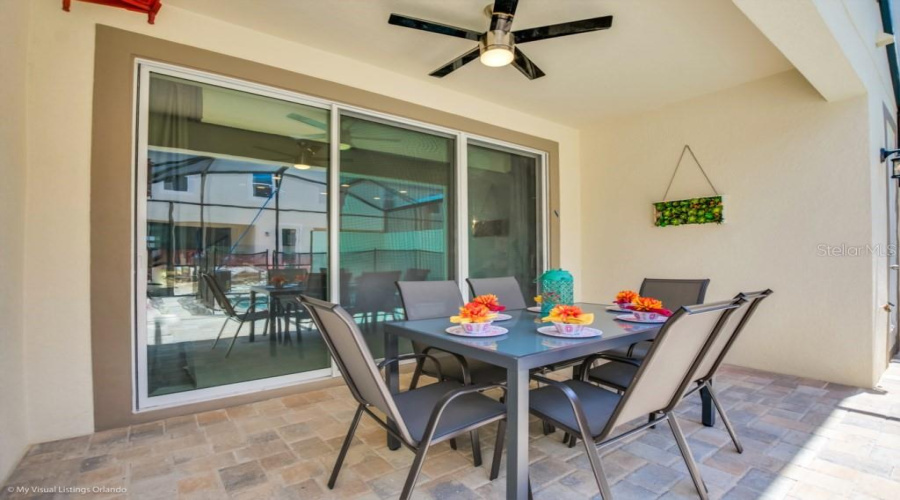 KISSIMMEE, Florida 34747, 5 Bedrooms Bedrooms, ,4 BathroomsBathrooms,Residential,For Sale,CAREY PALM,0,MFRO6330330