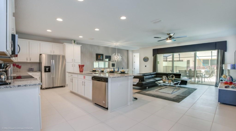 KISSIMMEE, Florida 34747, 5 Bedrooms Bedrooms, ,4 BathroomsBathrooms,Residential,For Sale,CAREY PALM,0,MFRO6330330