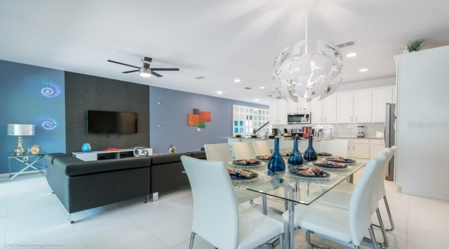 KISSIMMEE, Florida 34747, 5 Bedrooms Bedrooms, ,4 BathroomsBathrooms,Residential,For Sale,CAREY PALM,0,MFRO6330330