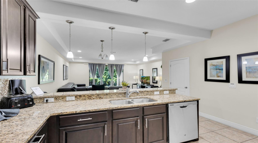DAVENPORT, Florida 33896, 3 Bedrooms Bedrooms, ,2 BathroomsBathrooms,Residential,For Sale,ROSEVILLE,0,MFRS5131620
