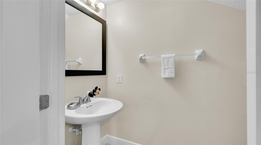 DAVENPORT, Florida 33896, 3 Bedrooms Bedrooms, ,2 BathroomsBathrooms,Residential,For Sale,ROSEVILLE,0,MFRS5131620