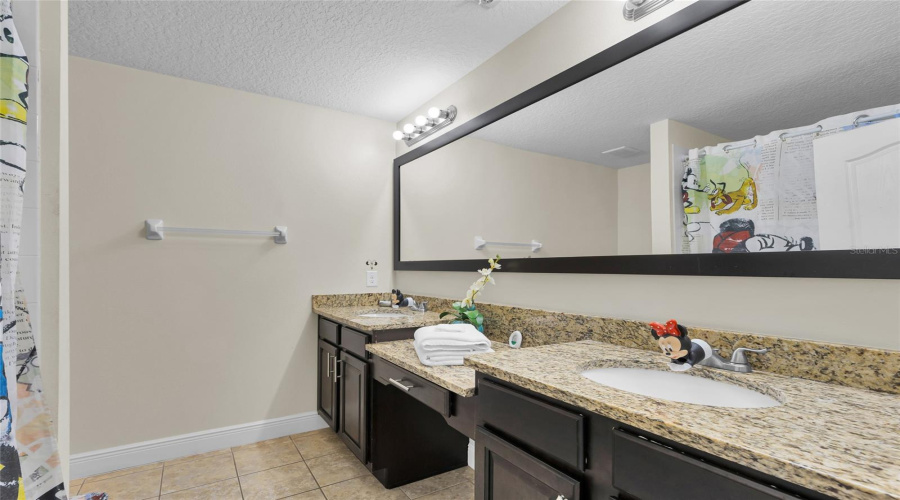 DAVENPORT, Florida 33896, 3 Bedrooms Bedrooms, ,2 BathroomsBathrooms,Residential,For Sale,ROSEVILLE,0,MFRS5131620