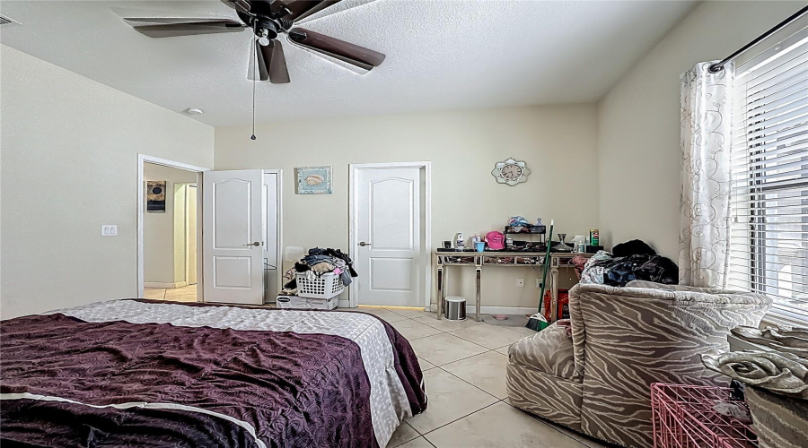 DAVENPORT, Florida 33896, 5 Bedrooms Bedrooms, ,3 BathroomsBathrooms,Residential,For Sale,SEA PINES,0,MFRO6328857