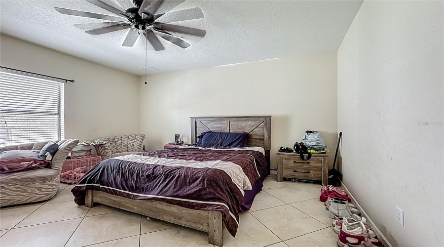DAVENPORT, Florida 33896, 5 Bedrooms Bedrooms, ,3 BathroomsBathrooms,Residential,For Sale,SEA PINES,0,MFRO6328857