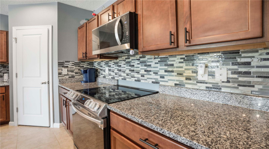 DAVENPORT, Florida 33837, 4 Bedrooms Bedrooms, ,2 BathroomsBathrooms,Residential,For Sale,FIDDLEWOOD,0,MFRO6330923
