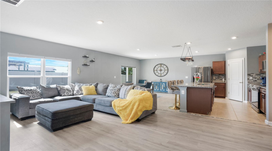 DAVENPORT, Florida 33837, 4 Bedrooms Bedrooms, ,2 BathroomsBathrooms,Residential,For Sale,FIDDLEWOOD,0,MFRO6330923
