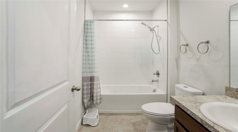 DAVENPORT, Florida 33837, 4 Bedrooms Bedrooms, ,2 BathroomsBathrooms,Residential,For Sale,FIDDLEWOOD,0,MFRO6330923