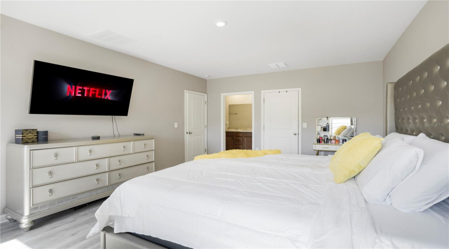 DAVENPORT, Florida 33837, 4 Bedrooms Bedrooms, ,2 BathroomsBathrooms,Residential,For Sale,FIDDLEWOOD,0,MFRO6330923