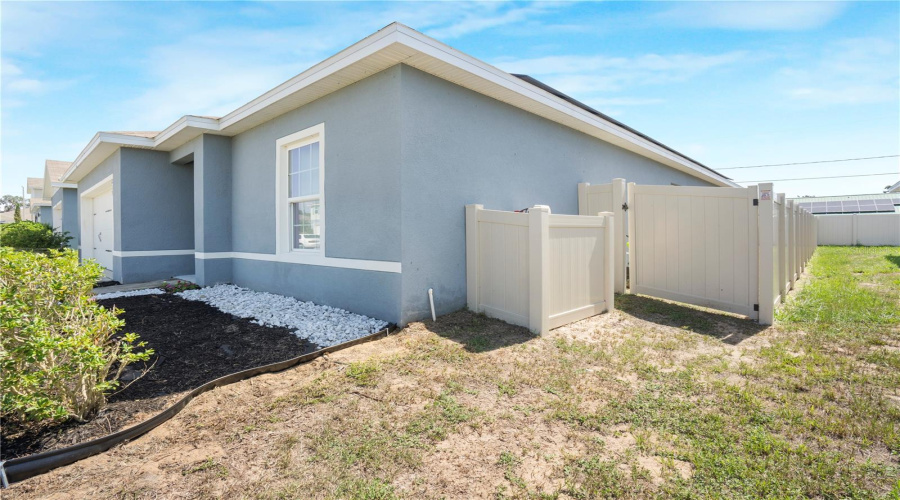 DAVENPORT, Florida 33837, 4 Bedrooms Bedrooms, ,2 BathroomsBathrooms,Residential,For Sale,FIDDLEWOOD,0,MFRO6330923
