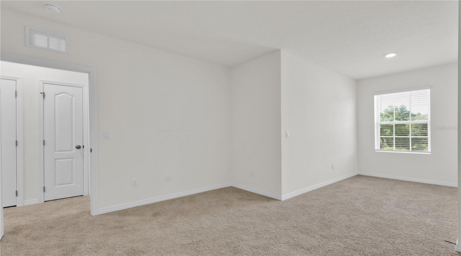 DAVENPORT, Florida 33837, 3 Bedrooms Bedrooms, ,2 BathroomsBathrooms,Residential,For Sale,YELLOW FINCH,0,MFRO6331111