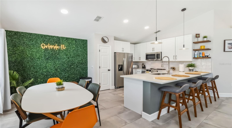 KISSIMMEE, Florida 34746, 3 Bedrooms Bedrooms, ,2 BathroomsBathrooms,Residential,For Sale,CUMBRIAN LAKES,0,MFRR4909643