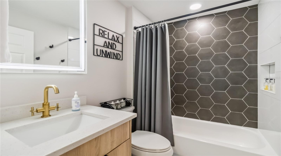 KISSIMMEE, Florida 34746, 3 Bedrooms Bedrooms, ,2 BathroomsBathrooms,Residential,For Sale,CUMBRIAN LAKES,0,MFRR4909643