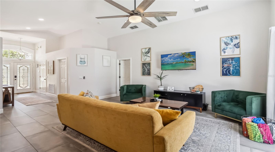 KISSIMMEE, Florida 34746, 3 Bedrooms Bedrooms, ,2 BathroomsBathrooms,Residential,For Sale,CUMBRIAN LAKES,0,MFRR4909643