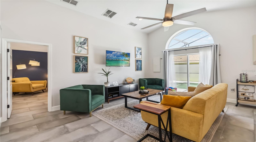KISSIMMEE, Florida 34746, 3 Bedrooms Bedrooms, ,2 BathroomsBathrooms,Residential,For Sale,CUMBRIAN LAKES,0,MFRR4909643