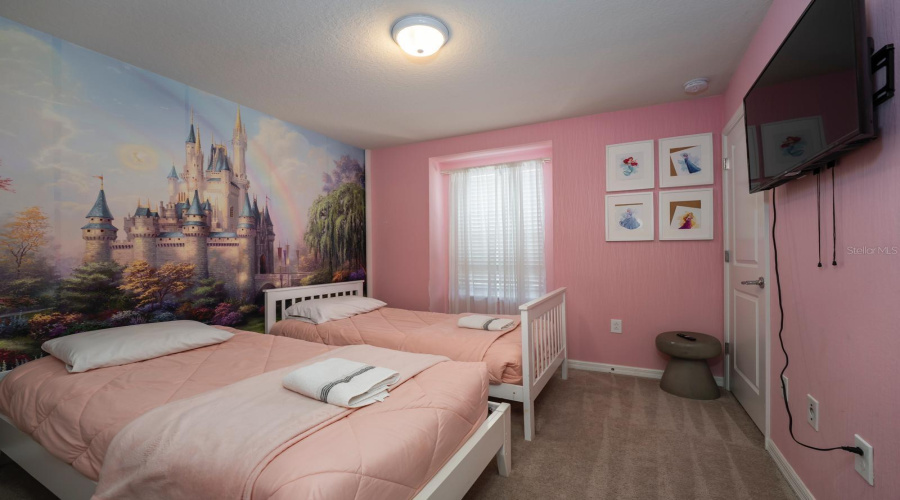 DAVENPORT, Florida 33897, 3 Bedrooms Bedrooms, ,4 BathroomsBathrooms,Residential,For Sale,JETTY,0,MFRO6331094