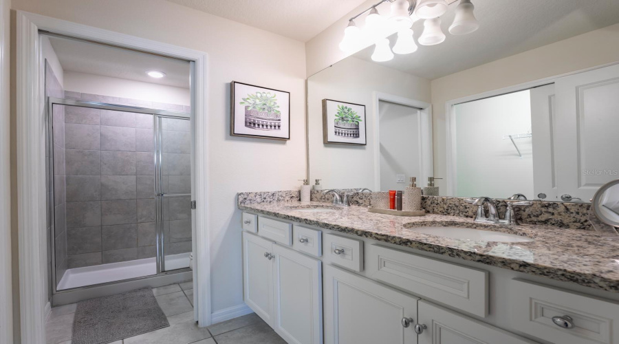 DAVENPORT, Florida 33897, 3 Bedrooms Bedrooms, ,4 BathroomsBathrooms,Residential,For Sale,JETTY,0,MFRO6331094