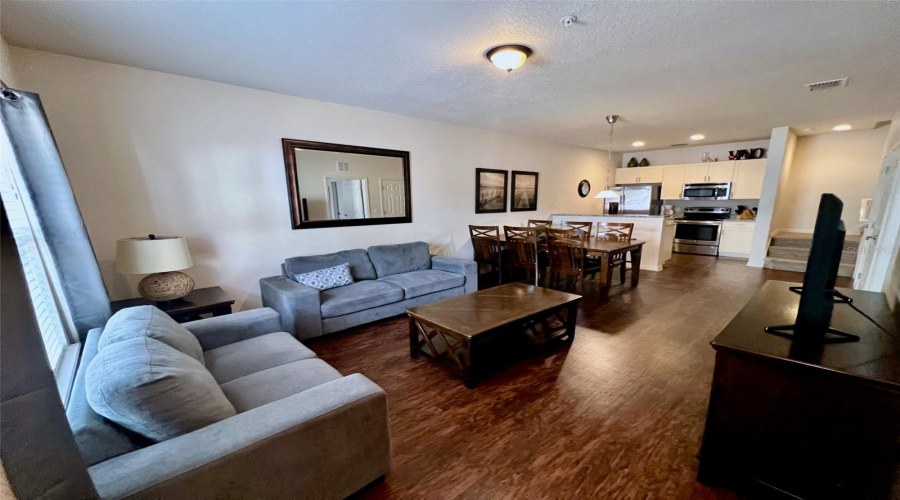 KISSIMMEE, Florida 34746, 3 Bedrooms Bedrooms, ,2 BathroomsBathrooms,Residential,For Sale,EDENSHIRE,0,MFRO6331083