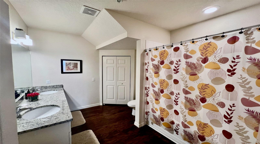 KISSIMMEE, Florida 34746, 3 Bedrooms Bedrooms, ,2 BathroomsBathrooms,Residential,For Sale,EDENSHIRE,0,MFRO6331083