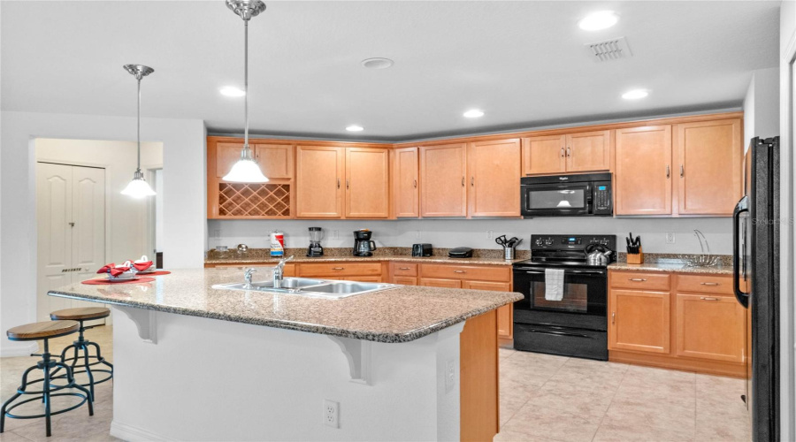 KISSIMMEE, Florida 34746, 4 Bedrooms Bedrooms, ,2 BathroomsBathrooms,Residential,For Sale,EMERALD GREEN,0,MFRO6281425