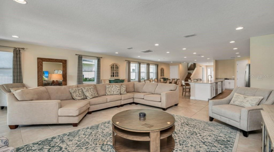 KISSIMMEE, Florida 34747, 8 Bedrooms Bedrooms, ,8 BathroomsBathrooms,Residential,For Sale,FAIRFAX,0,MFRO6331363