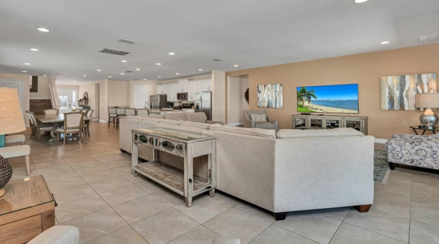 KISSIMMEE, Florida 34747, 8 Bedrooms Bedrooms, ,8 BathroomsBathrooms,Residential,For Sale,FAIRFAX,0,MFRO6331363