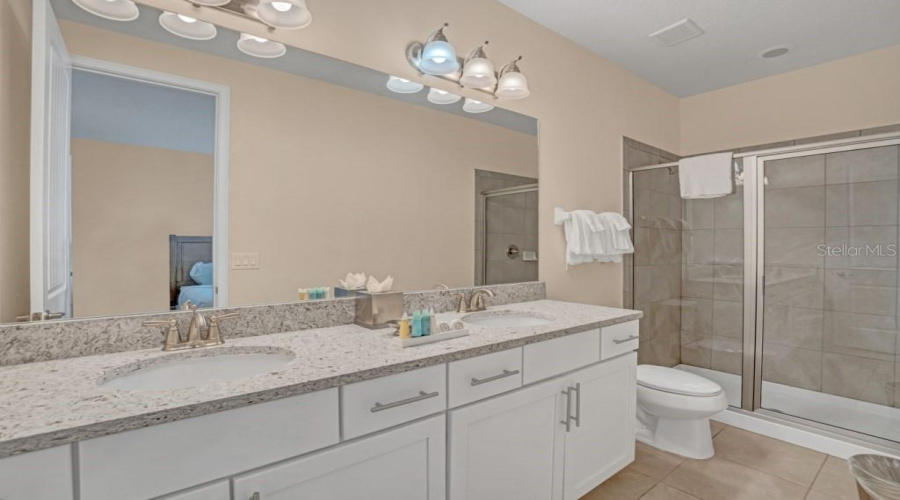 KISSIMMEE, Florida 34747, 8 Bedrooms Bedrooms, ,8 BathroomsBathrooms,Residential,For Sale,FAIRFAX,0,MFRO6331363