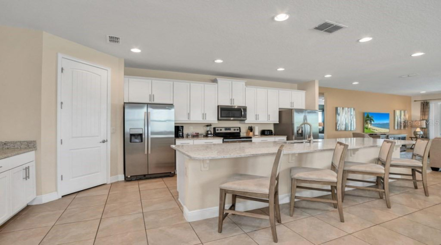 KISSIMMEE, Florida 34747, 8 Bedrooms Bedrooms, ,8 BathroomsBathrooms,Residential,For Sale,FAIRFAX,0,MFRO6331363
