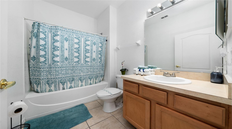 KISSIMMEE, Florida 34746, 4 Bedrooms Bedrooms, ,3 BathroomsBathrooms,Residential,For Sale,CARAVELLE CIR,0,MFRO6331370