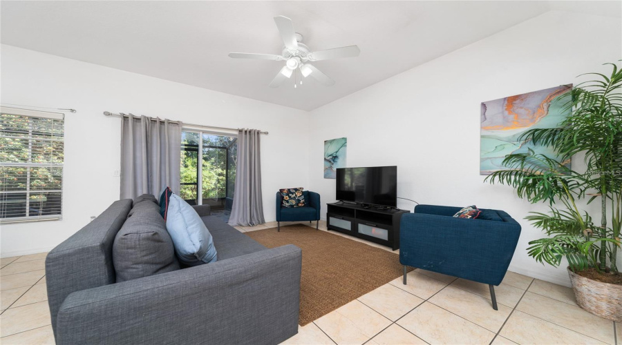 KISSIMMEE, Florida 34746, 4 Bedrooms Bedrooms, ,3 BathroomsBathrooms,Residential,For Sale,CARAVELLE CIR,0,MFRO6331370