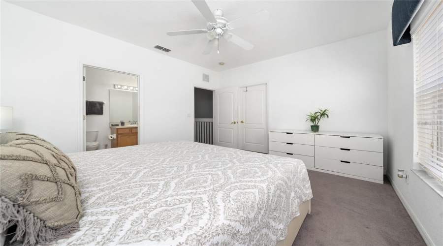 KISSIMMEE, Florida 34746, 4 Bedrooms Bedrooms, ,3 BathroomsBathrooms,Residential,For Sale,CARAVELLE CIR,0,MFRO6331370