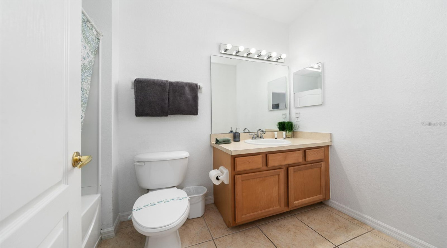 KISSIMMEE, Florida 34746, 4 Bedrooms Bedrooms, ,3 BathroomsBathrooms,Residential,For Sale,CARAVELLE CIR,0,MFRO6331370