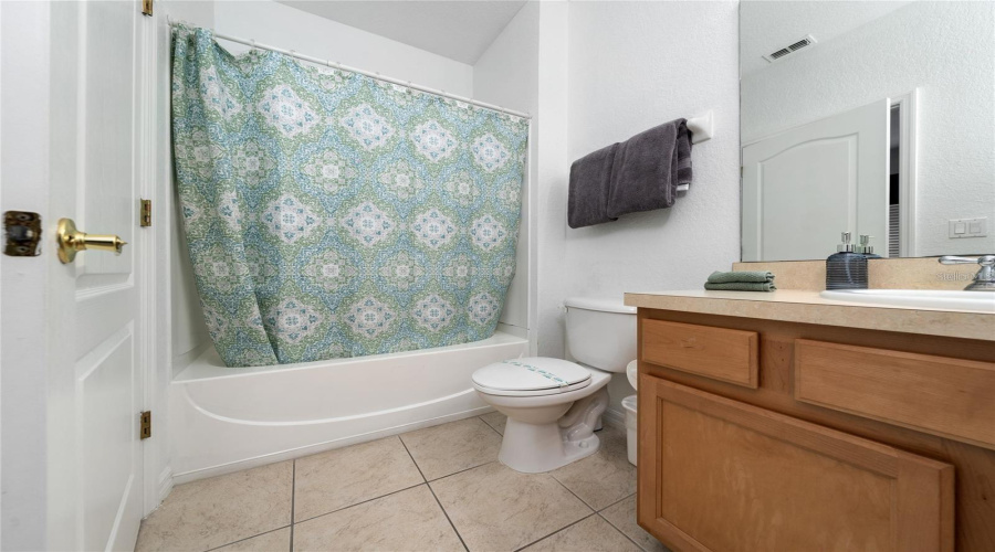 KISSIMMEE, Florida 34746, 4 Bedrooms Bedrooms, ,3 BathroomsBathrooms,Residential,For Sale,CARAVELLE CIR,0,MFRO6331370