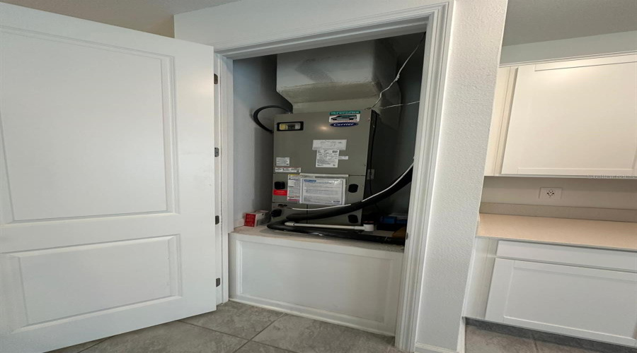 DAVENPORT, Florida 33837, 4 Bedrooms Bedrooms, ,2 BathroomsBathrooms,Residential,For Sale,PUNCH BOWL,0,MFRS5131493