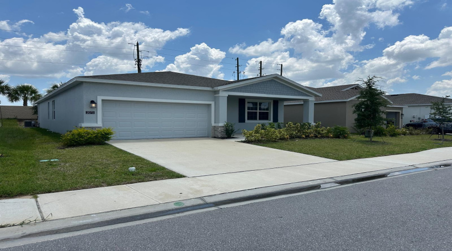 DAVENPORT, Florida 33837, 4 Bedrooms Bedrooms, ,2 BathroomsBathrooms,Residential,For Sale,PUNCH BOWL,0,MFRS5131493