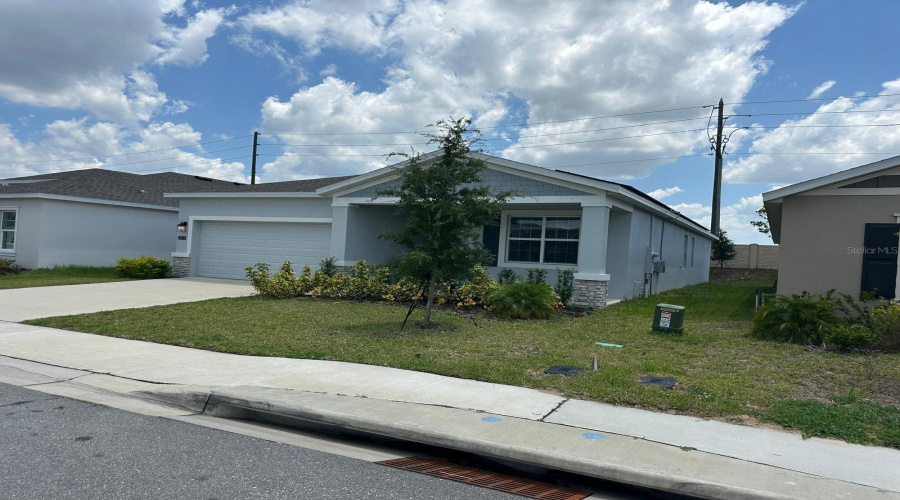 DAVENPORT, Florida 33837, 4 Bedrooms Bedrooms, ,2 BathroomsBathrooms,Residential,For Sale,PUNCH BOWL,0,MFRS5131493