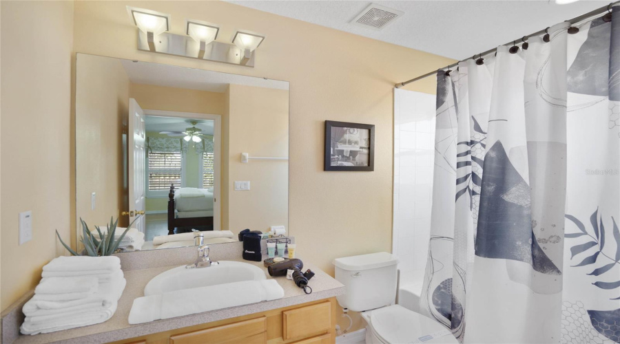 DAVENPORT, Florida 33837, 6 Bedrooms Bedrooms, ,5 BathroomsBathrooms,Residential,For Sale,RUBINO,0,MFRG5090306