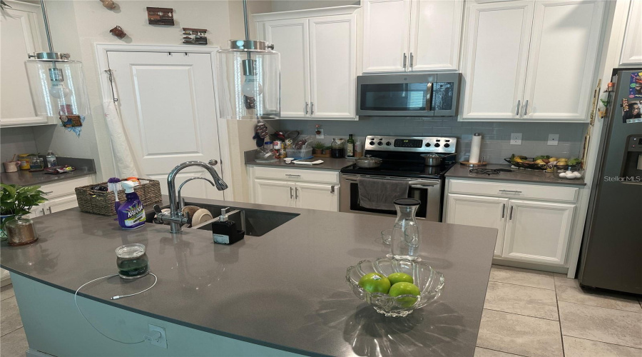 KISSIMMEE, Florida 34746, 4 Bedrooms Bedrooms, ,3 BathroomsBathrooms,Residential,For Sale,SEVEN CANYONS DR,0,MFRS5120044
