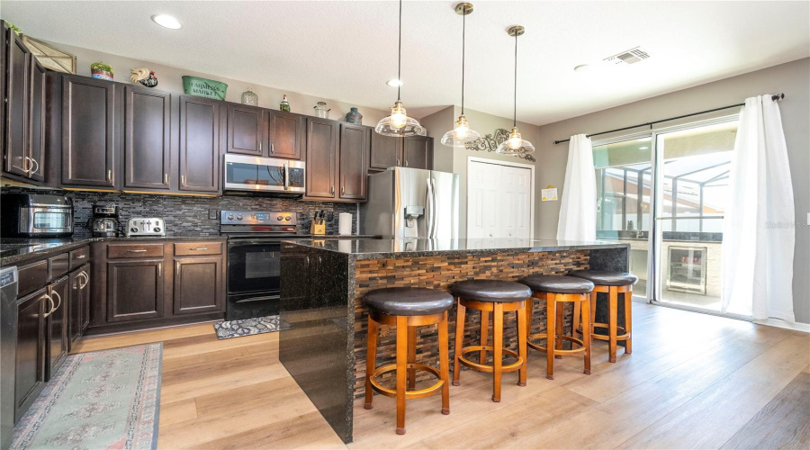 KISSIMMEE, Florida 34746, 6 Bedrooms Bedrooms, ,5 BathroomsBathrooms,Residential,For Sale,DHARMA,0,MFRO6320812