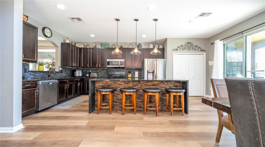 KISSIMMEE, Florida 34746, 6 Bedrooms Bedrooms, ,5 BathroomsBathrooms,Residential,For Sale,DHARMA,0,MFRO6320812
