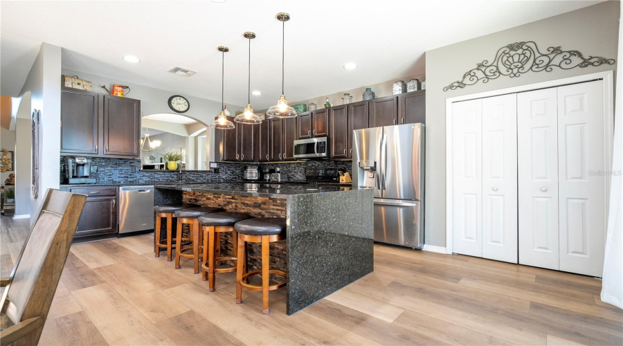 KISSIMMEE, Florida 34746, 6 Bedrooms Bedrooms, ,5 BathroomsBathrooms,Residential,For Sale,DHARMA,0,MFRO6320812