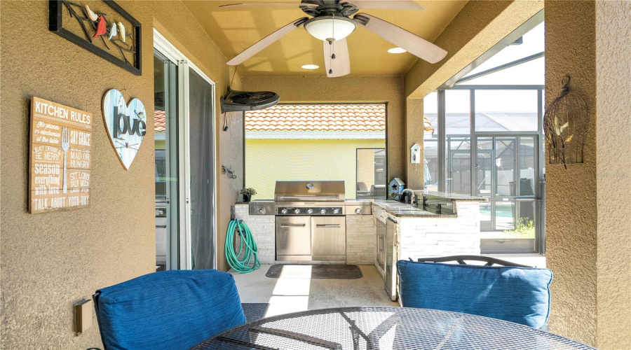 KISSIMMEE, Florida 34746, 6 Bedrooms Bedrooms, ,5 BathroomsBathrooms,Residential,For Sale,DHARMA,0,MFRO6320812