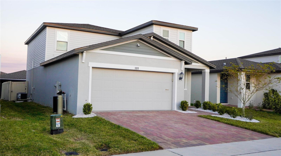 DAVENPORT, Florida 33897, 4 Bedrooms Bedrooms, ,2 BathroomsBathrooms,Residential,For Sale,BELLA VISTA,0,MFRO6331067