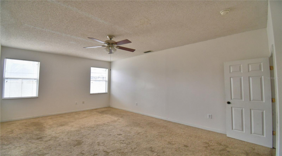 DAVENPORT, Florida 33897, 5 Bedrooms Bedrooms, ,3 BathroomsBathrooms,Residential,For Sale,CANNA,0,MFRP4934573