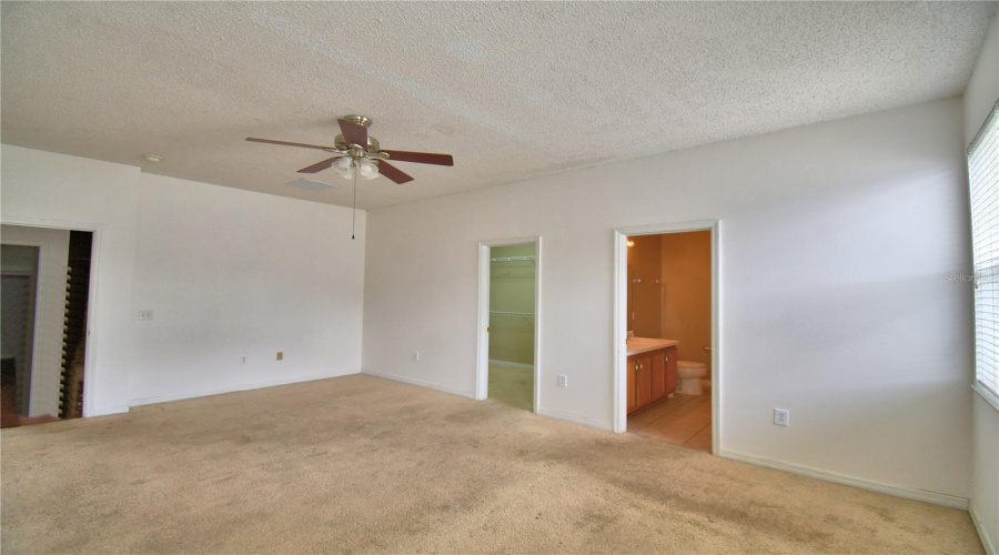 DAVENPORT, Florida 33897, 5 Bedrooms Bedrooms, ,3 BathroomsBathrooms,Residential,For Sale,CANNA,0,MFRP4934573