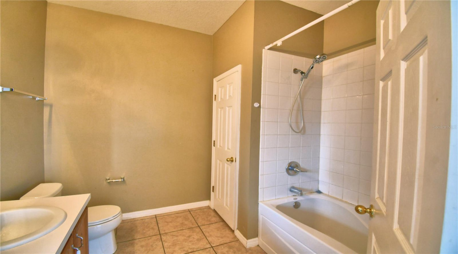 DAVENPORT, Florida 33897, 5 Bedrooms Bedrooms, ,3 BathroomsBathrooms,Residential,For Sale,CANNA,0,MFRP4934573
