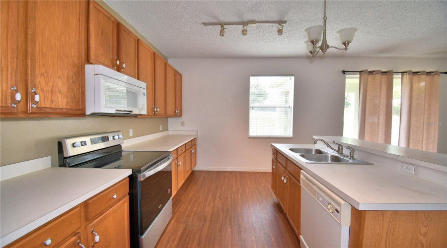 DAVENPORT, Florida 33897, 5 Bedrooms Bedrooms, ,3 BathroomsBathrooms,Residential,For Sale,CANNA,0,MFRP4934573