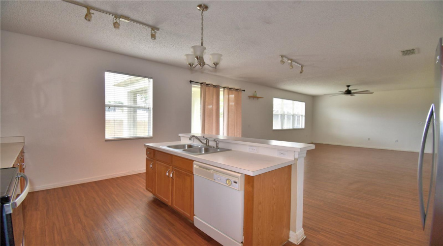 DAVENPORT, Florida 33897, 5 Bedrooms Bedrooms, ,3 BathroomsBathrooms,Residential,For Sale,CANNA,0,MFRP4934573