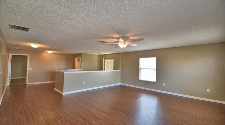 DAVENPORT, Florida 33897, 5 Bedrooms Bedrooms, ,3 BathroomsBathrooms,Residential,For Sale,CANNA,0,MFRP4934573
